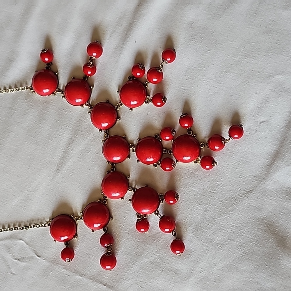 Bib necklace
